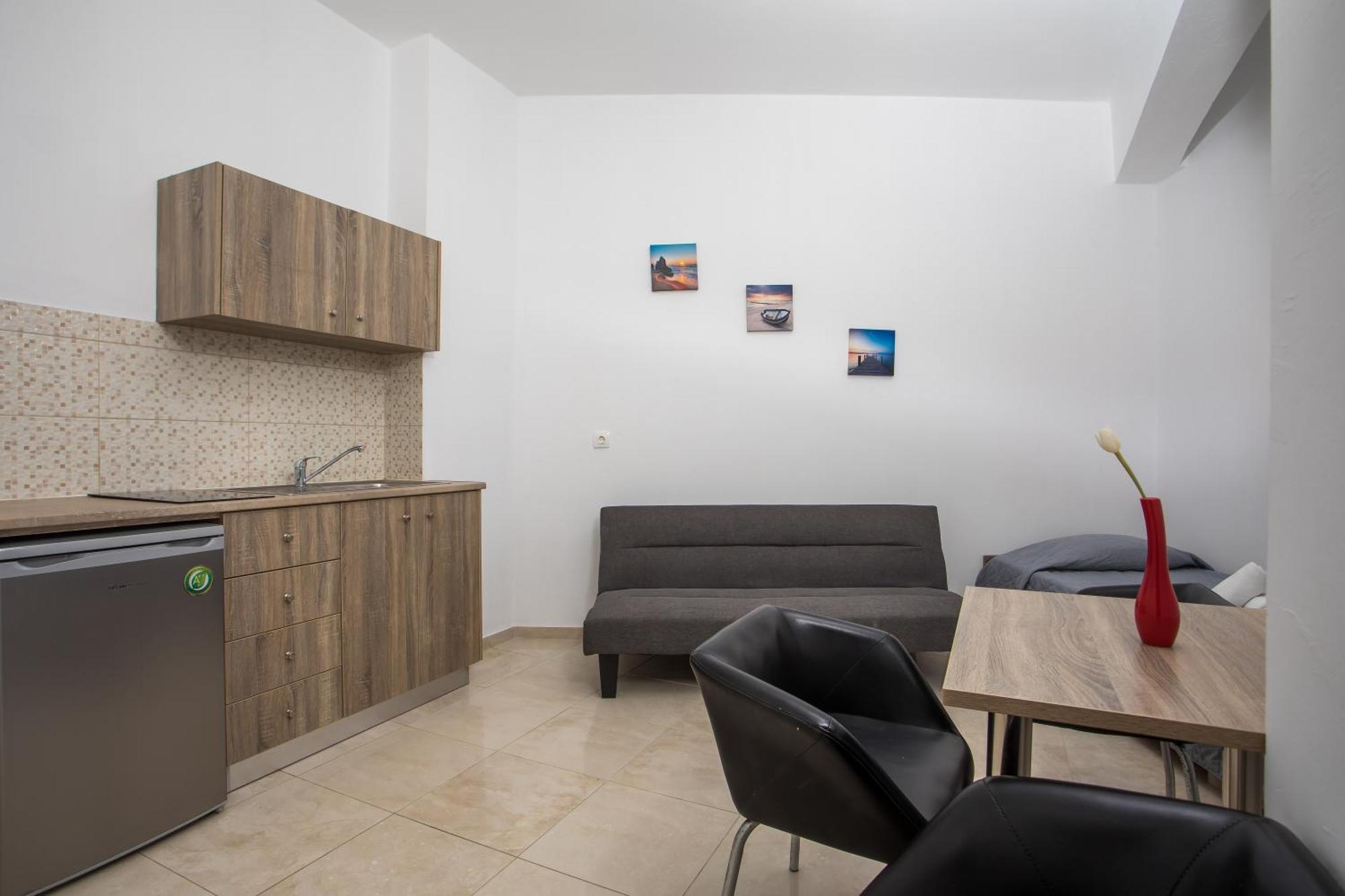 Al Mare Apartments Afantou Bagian luar foto