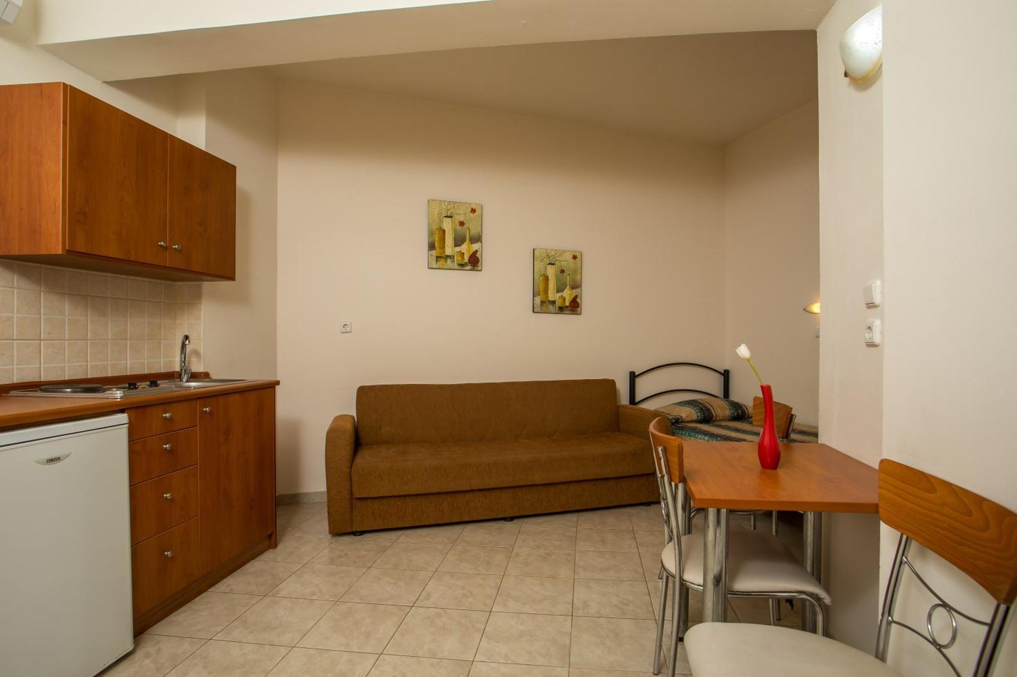 Al Mare Apartments Afantou Bagian luar foto