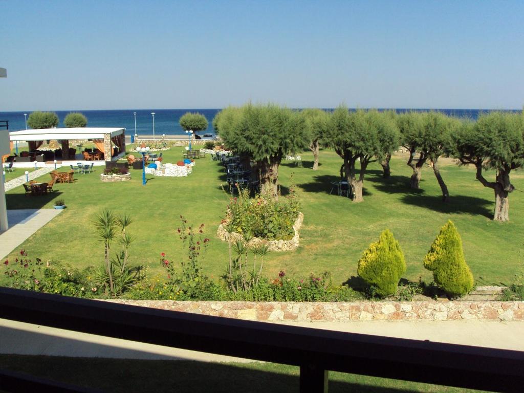 Al Mare Apartments Afantou Bagian luar foto